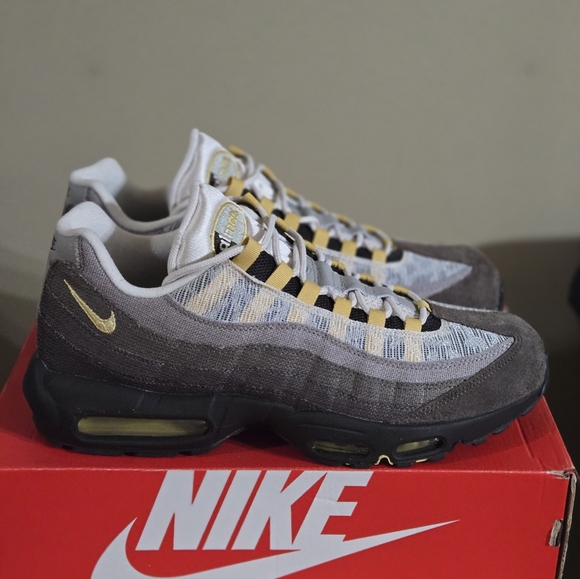 Mens Size 13 Air Max Ironstone main image 4